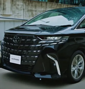 Black Toyota Alphard